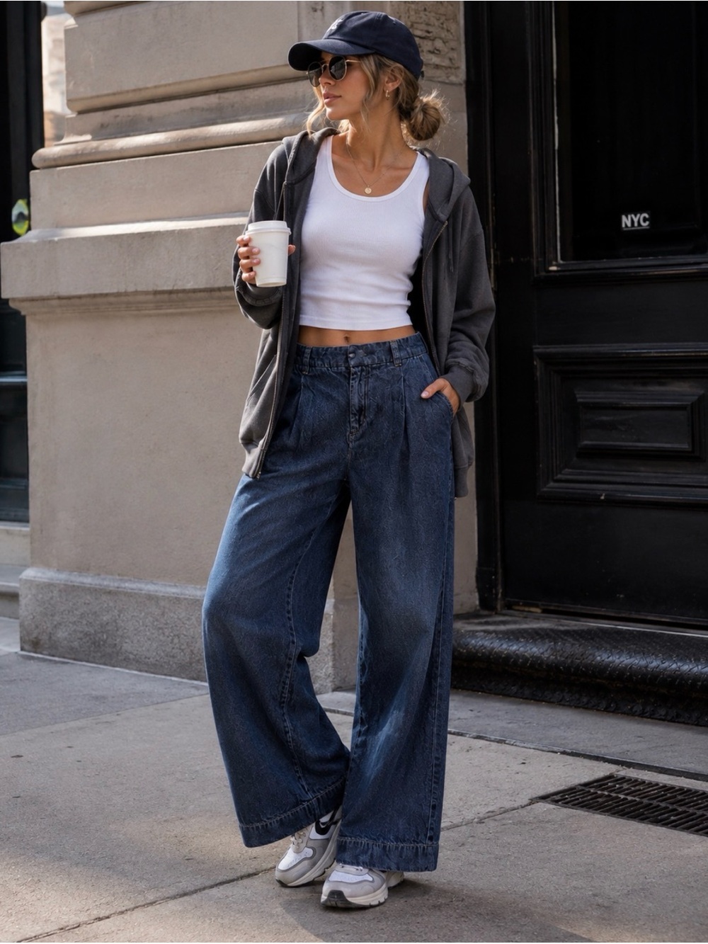 Zara Wide Leg Dark Blue Jeans Size 4